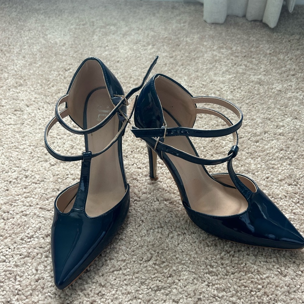 Navy blue women’s heels
